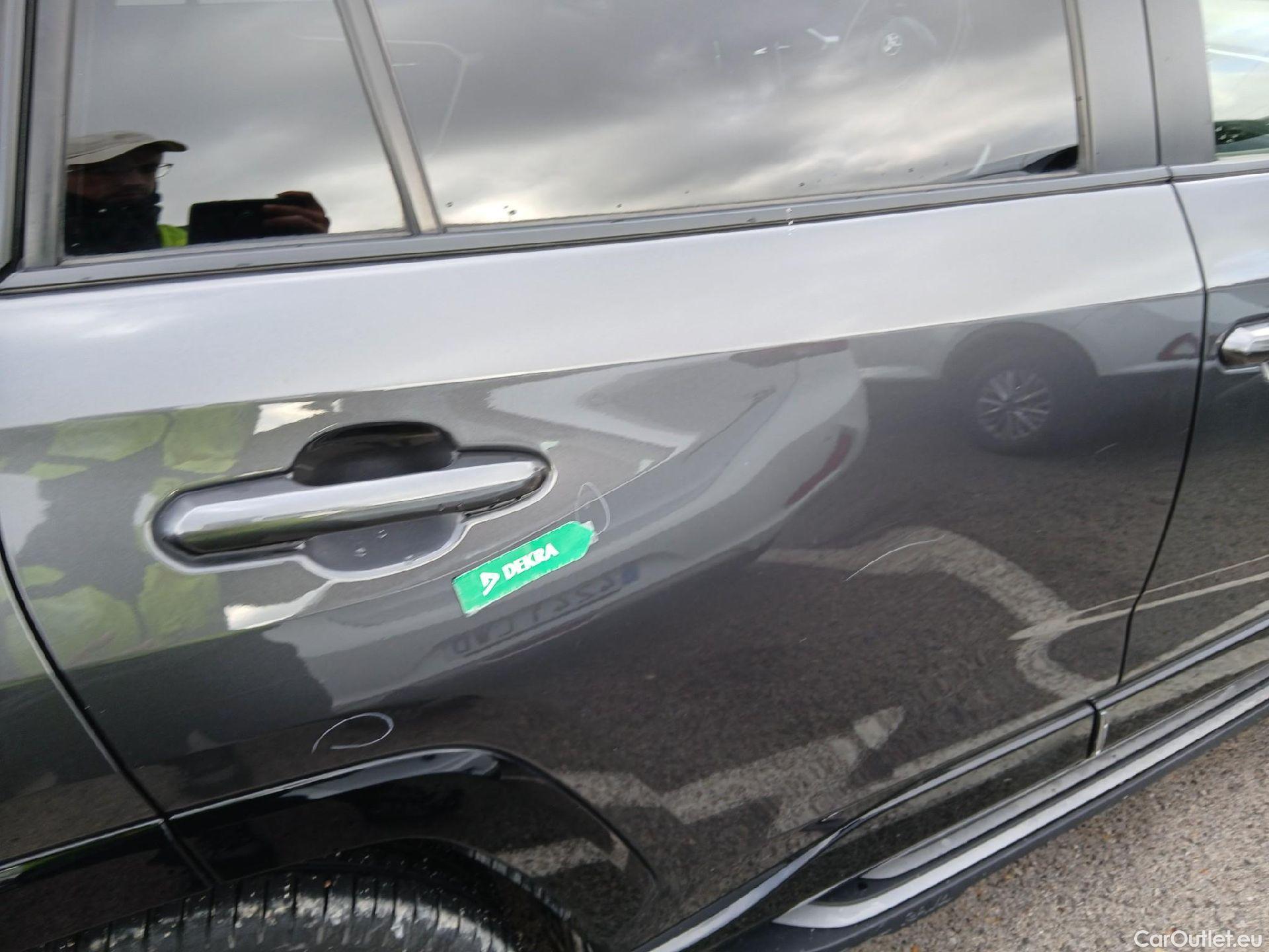  Toyota  RAV4 TOYOTA  / 2018 / 5P / todoterreno 2.5l 220H Style #39