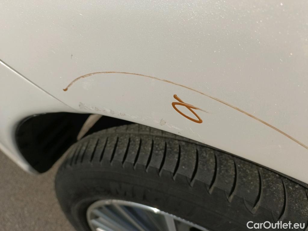  Mitsubishi  Outlander MITSUBISHI  / 2015 / 5P / todoterreno 2.4 PHEV Kaiteki Auto 4WD #14