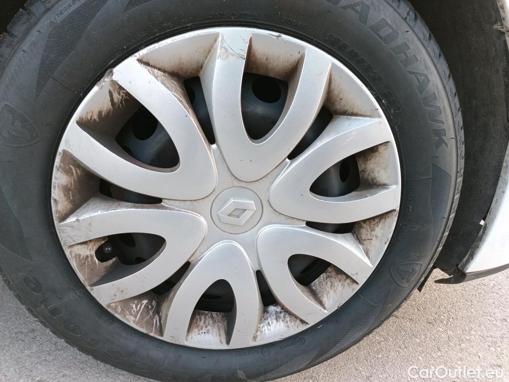  Renault  Clio RENAULT  / 2016 / 5P / berlina con portón Business dCi 55kW (75CV) -18 #19