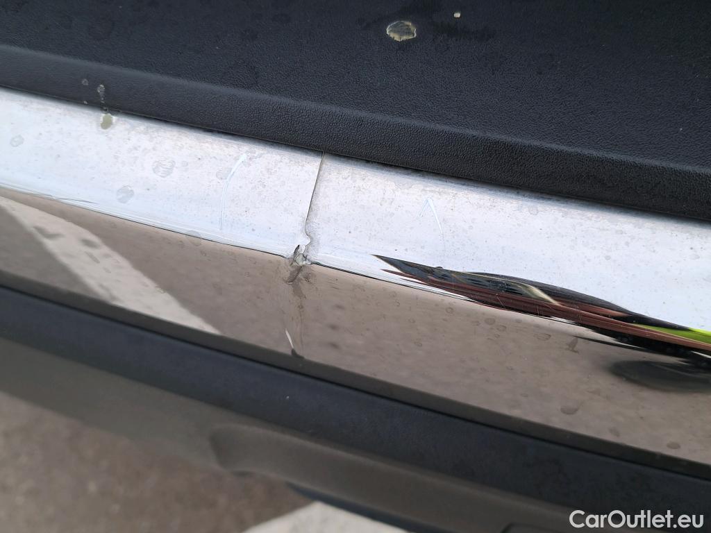  Peugeot  3008 PEUGEOT  Hybrid / 2020 / 5P / todoterreno 225 e-EAT8 Allure Pack #4