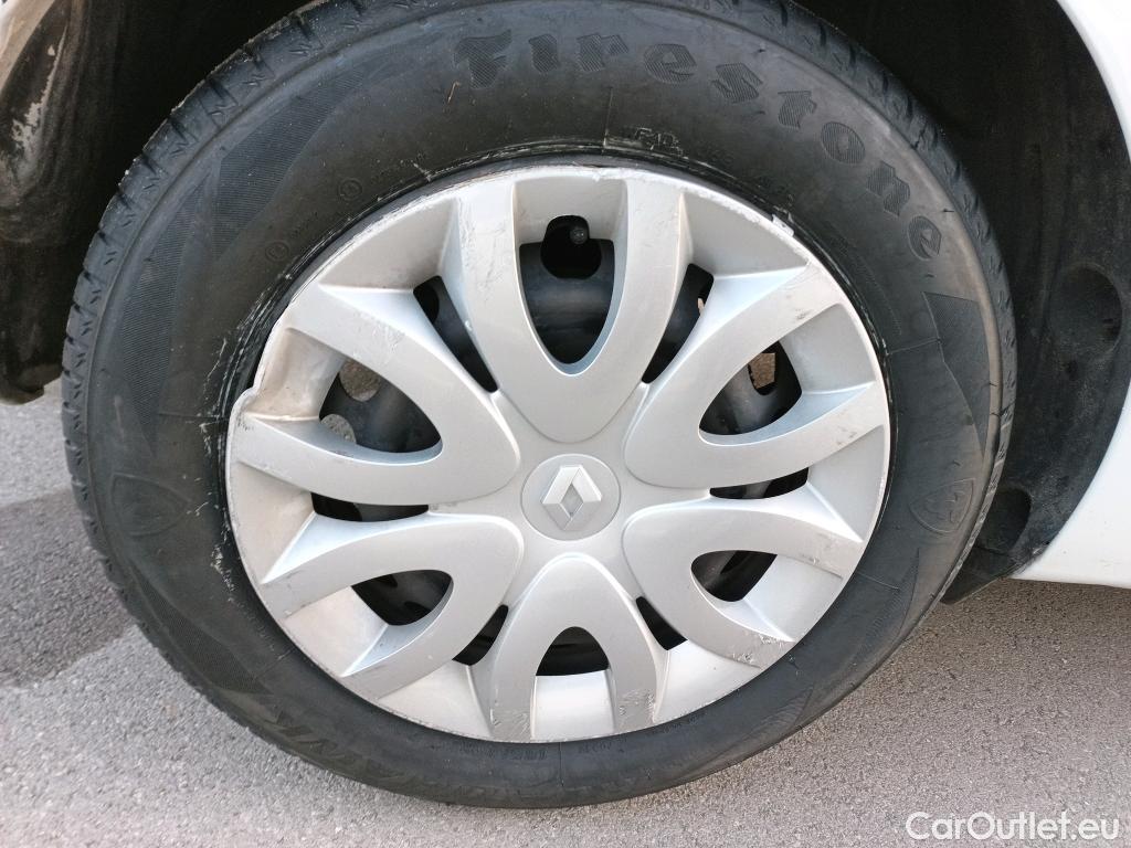  Renault  Clio RENAULT  / 2016 / 5P / berlina con portón Business dCi 55kW (75CV) -18 #20