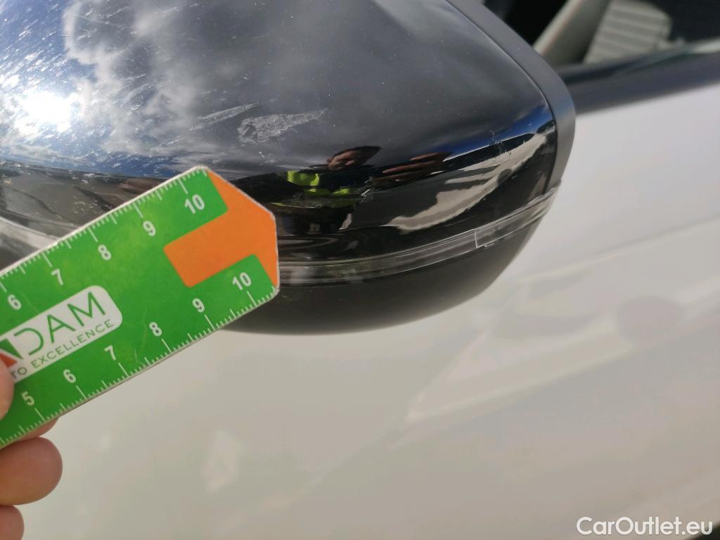  Peugeot  2008 PEUGEOT  / 2019 / 5P / todoterreno Active Pack BlueHDI 81kW (110CV) #27