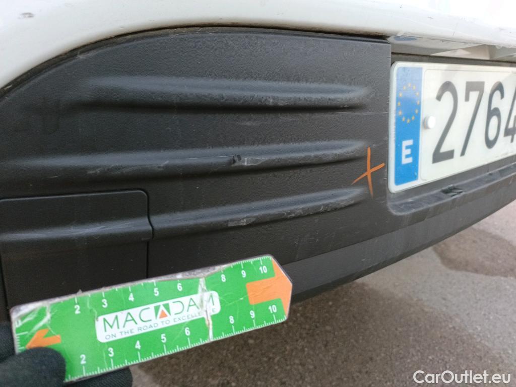  Renault  Clio RENAULT  / 2016 / 5P / berlina con portón Business dCi 55kW (75CV) -18 #25