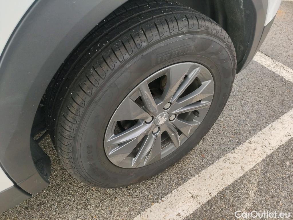  Peugeot  2008 PEUGEOT  / 2019 / 5P / todoterreno Active Pack BlueHDI 81kW (110CV) #9
