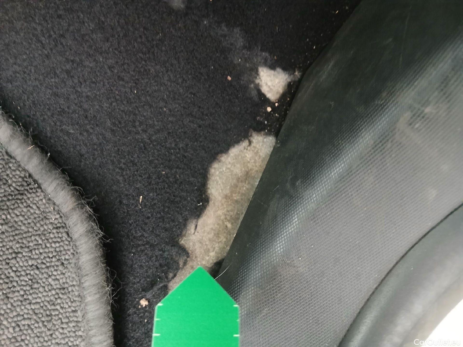  Renault  Zoe RENAULT  / 2013 / 5P / berlina con portón Limited 40 R110 -18 #21