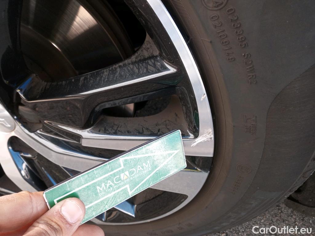  Peugeot  3008 PEUGEOT  / 2016 / 5P / todoterreno 1.5 BlueHDi 96kW S&S GT Line EAT8 #25