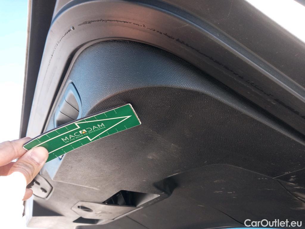  Peugeot  3008 PEUGEOT  / 2016 / 5P / todoterreno 1.5 BlueHDi 96kW S&S GT Line EAT8 #12