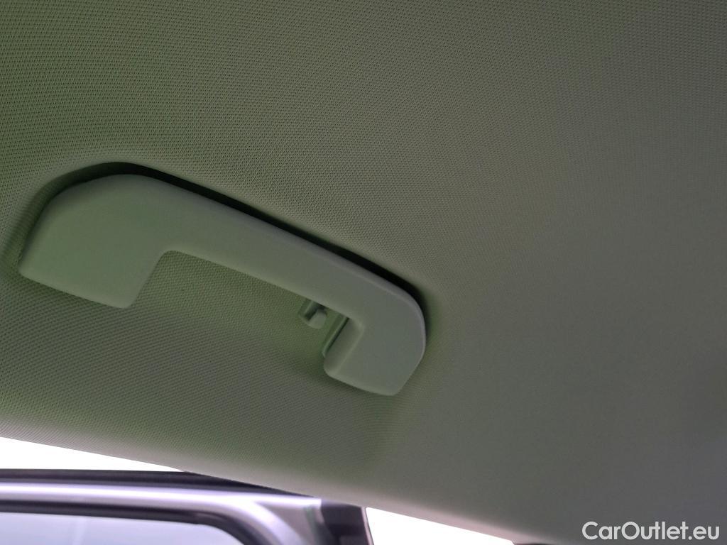  Peugeot  3008 PEUGEOT  Hybrid / 2020 / 5P / todoterreno 225 e-EAT8 Allure Pack #9