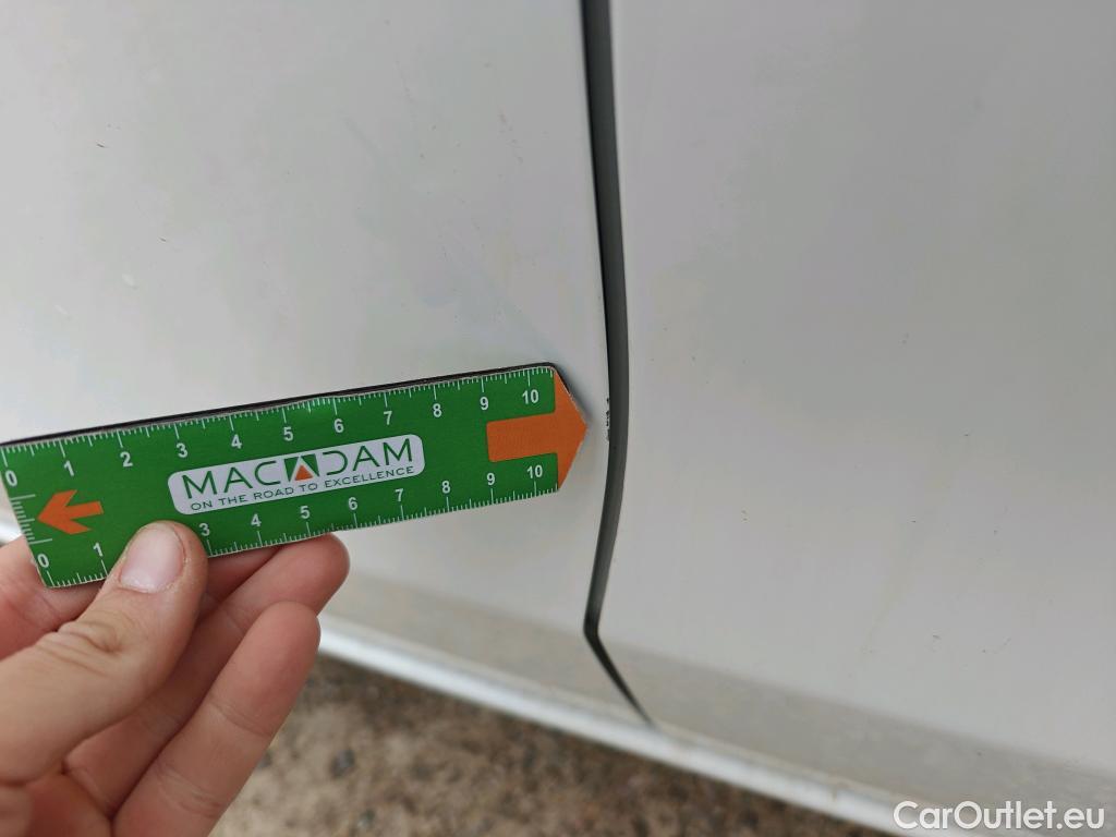  Toyota  Yaris TOYOTA  / 2017 / 5P / berlina con portón 1.5 100H Active Tech #14