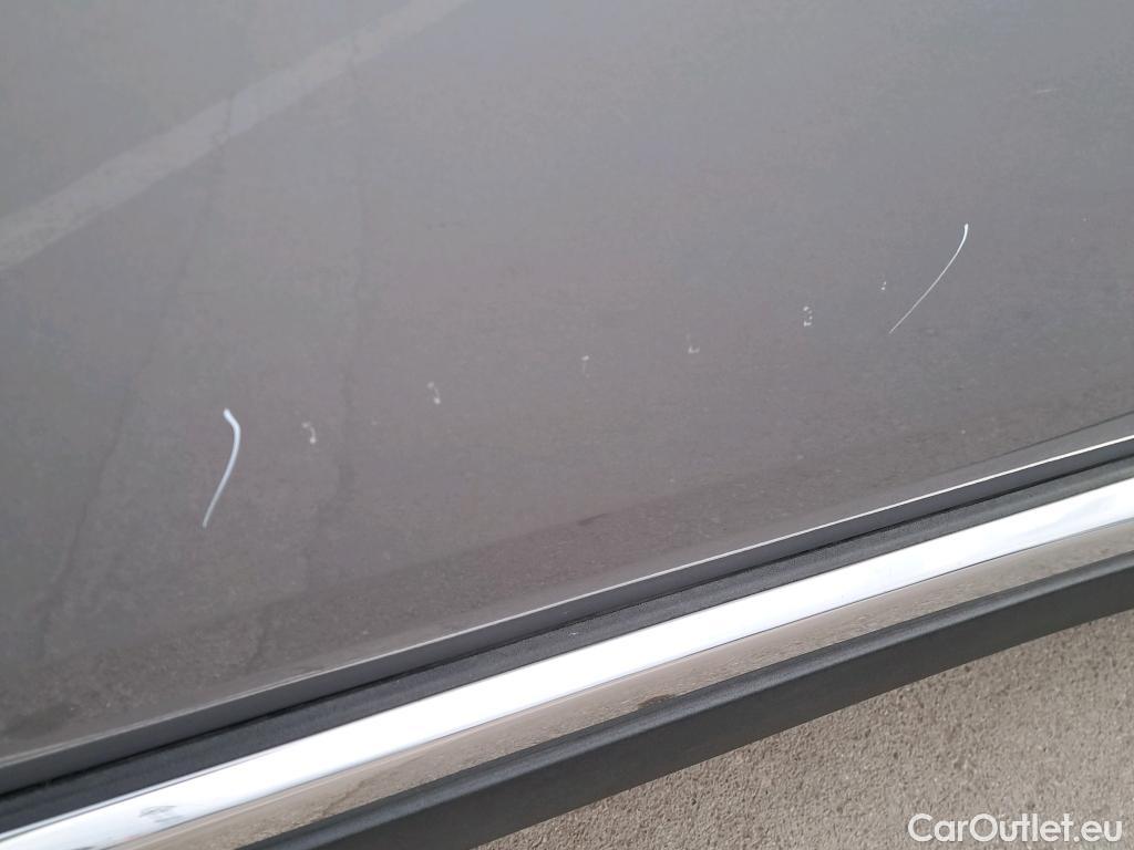  Peugeot  3008 PEUGEOT  Hybrid / 2020 / 5P / todoterreno 225 e-EAT8 Allure Pack #16