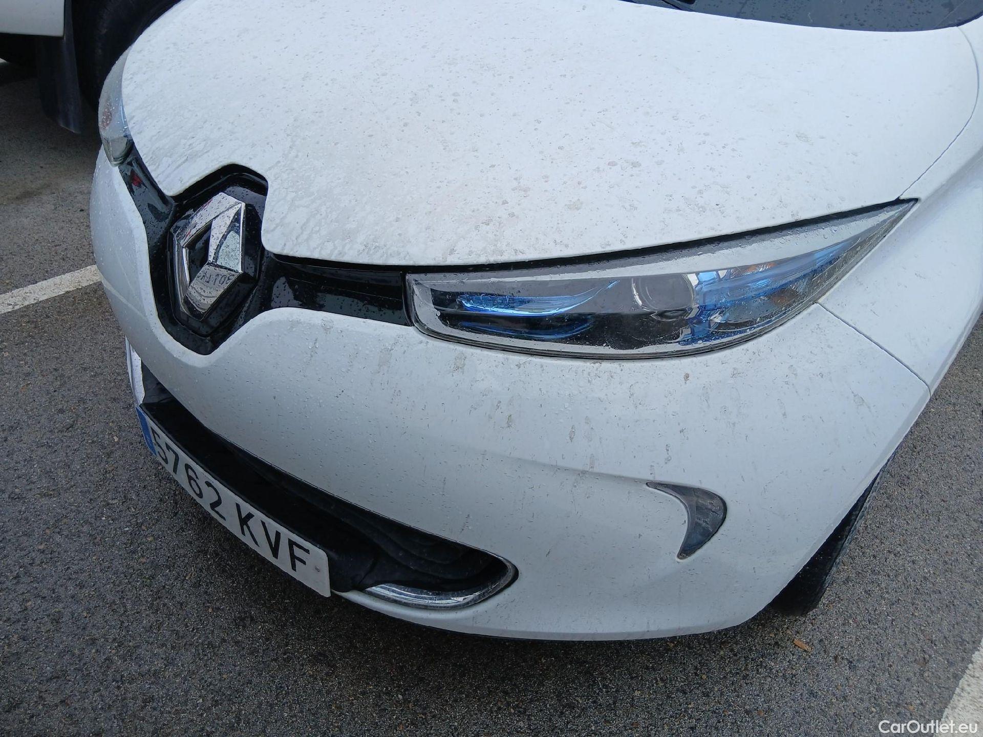  Renault  Zoe RENAULT  / 2013 / 5P / berlina con portón Limited 40 R110 -18 #25