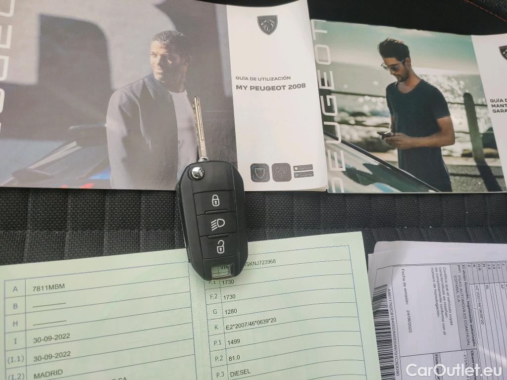 Peugeot  2008 PEUGEOT  / 2019 / 5P / todoterreno Active Pack BlueHDI 81kW (110CV) #2