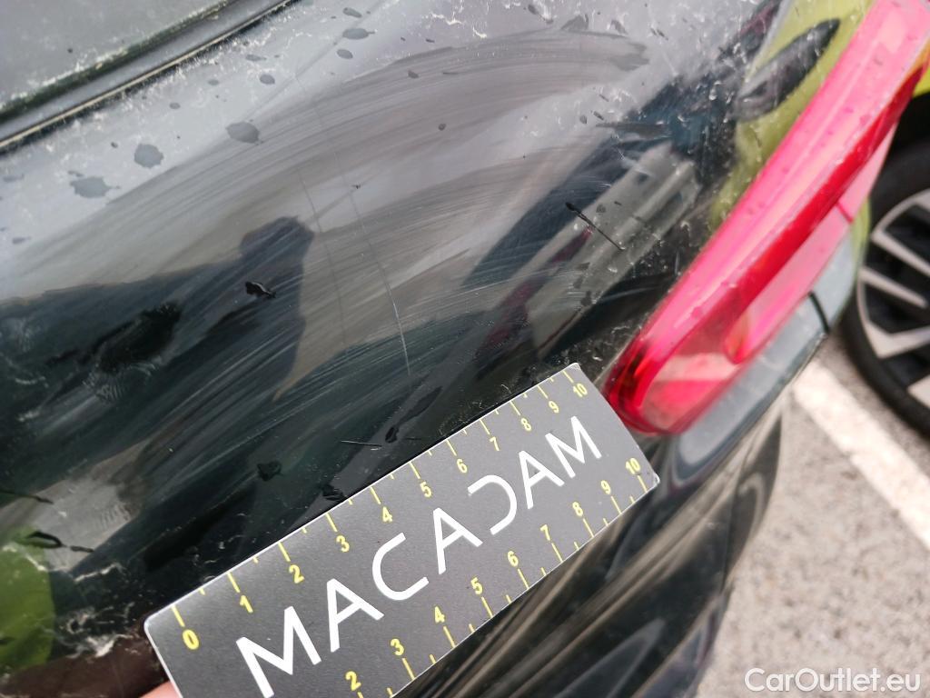  Renault  Kadjar RENAULT  / 2019 / 5P / crossover Zen GPF TCe 103kW (140CV) EDC (AC) #35