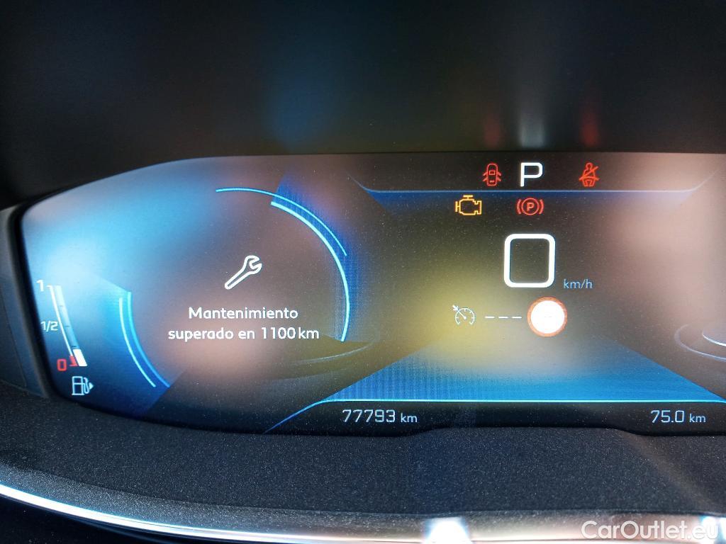  Peugeot  3008 PEUGEOT  / 2016 / 5P / todoterreno 1.5 BlueHDi 96kW S&S GT Line EAT8 #23