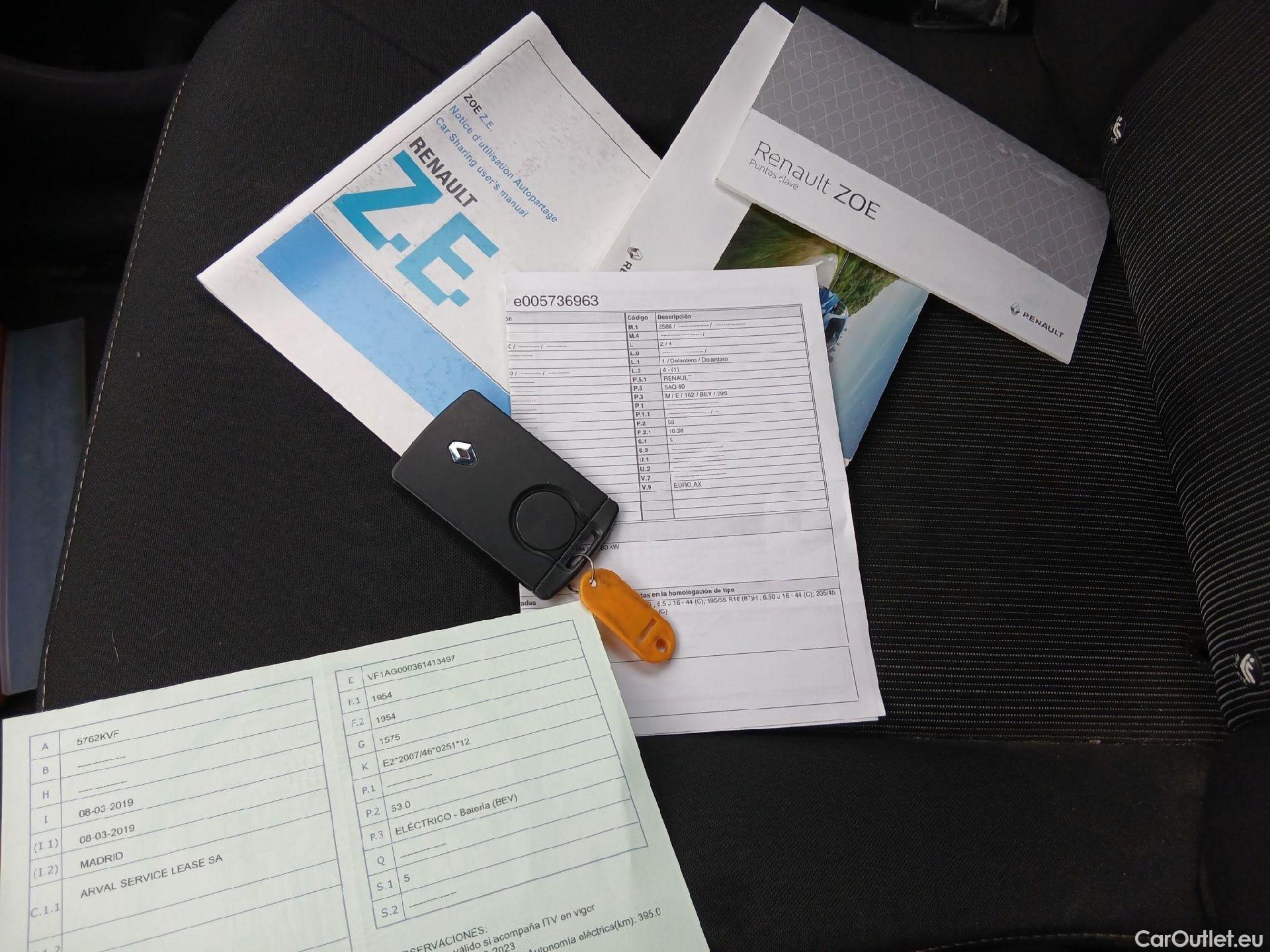  Renault  Zoe RENAULT  / 2013 / 5P / berlina con portón Limited 40 R110 -18 #40