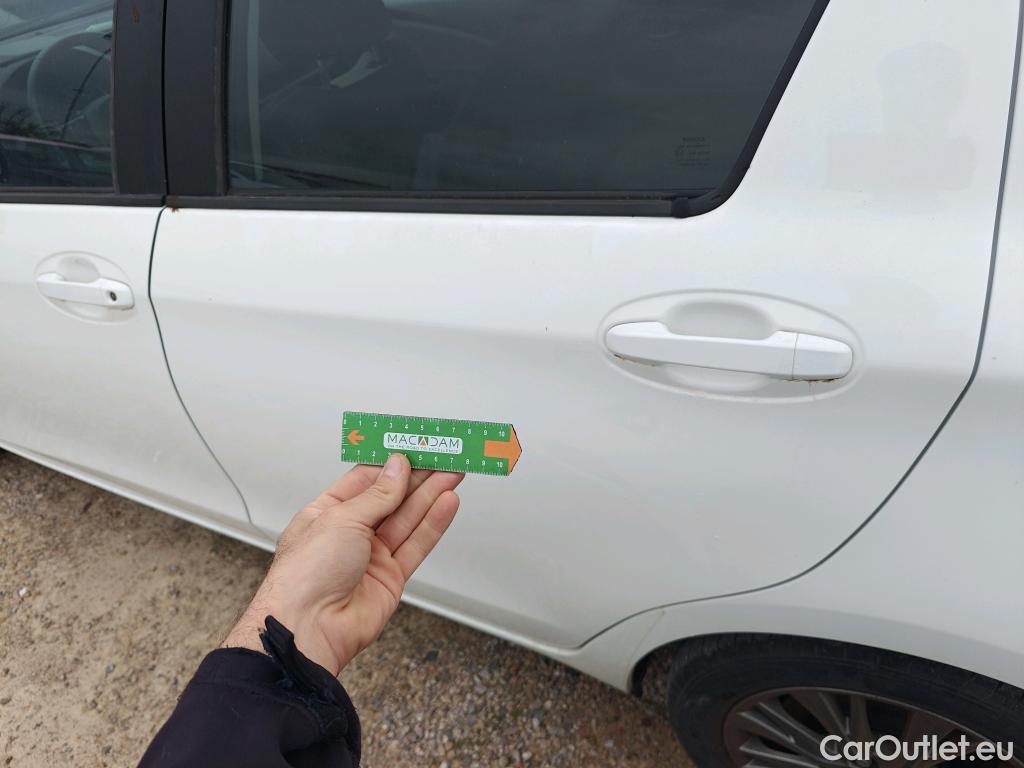  Toyota  Yaris TOYOTA  / 2017 / 5P / berlina con portón 1.5 100H Active Tech #7