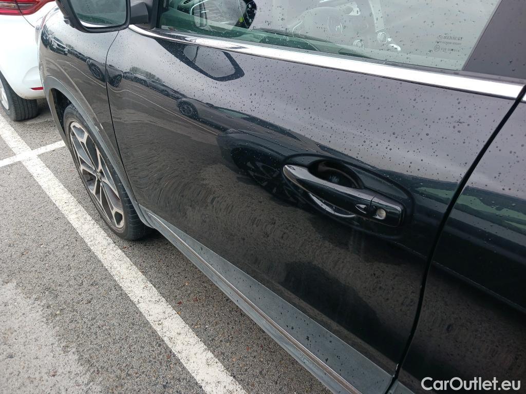  Renault  Kadjar RENAULT  / 2019 / 5P / crossover Zen GPF TCe 103kW (140CV) EDC (AC) #30