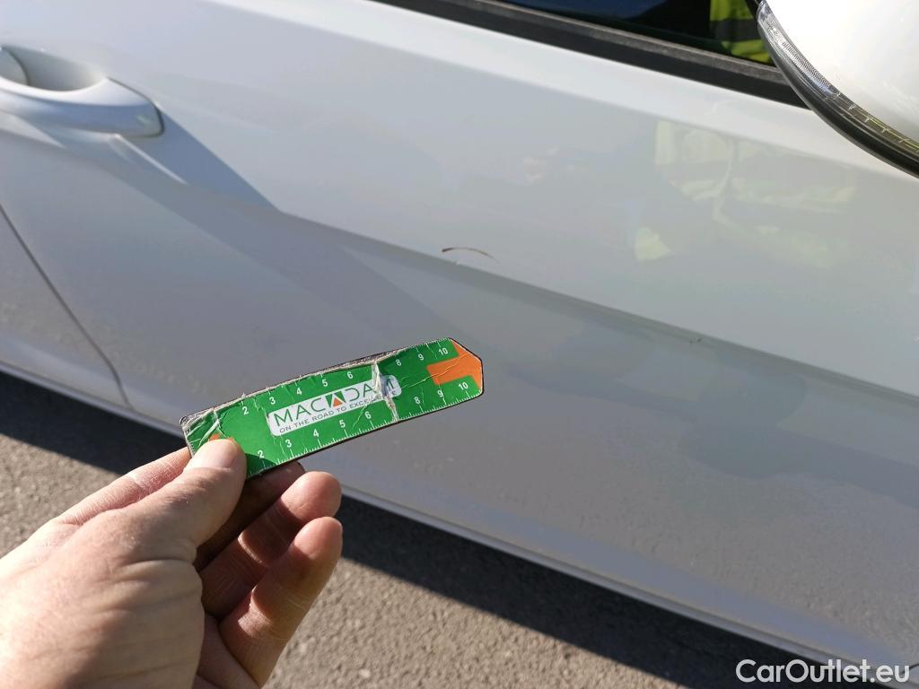  Volkswagen  Golf  VOLKSWAGEN / 2016 / 5P / berlina con portón Last Edition 1.5 TSI EVO 96kW (130CV) (CX) #17