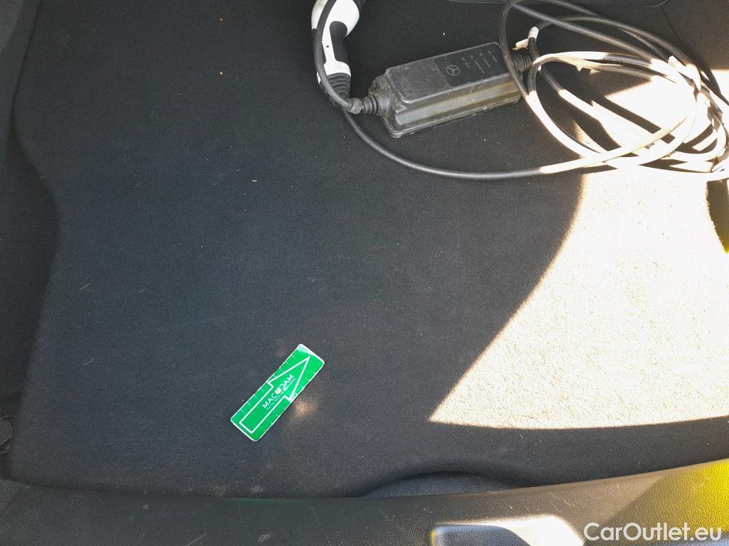  Mercedes  CLA-Klasse MERCEDES-BENZ CLA / 2019 / 4P / coupé CLA 250 e #15