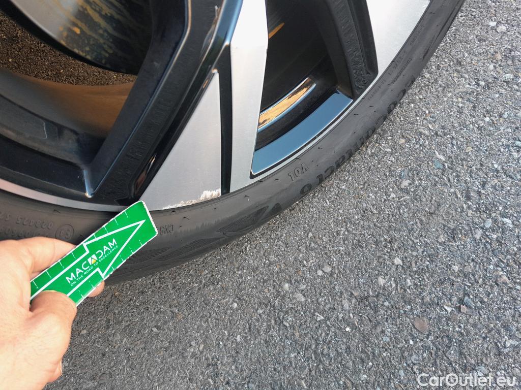  Volvo  XC 40 VOLVO XC40 / 2017 / 5P / todoterreno 1.5 T5 Twin Recharge R-Design Auto #10