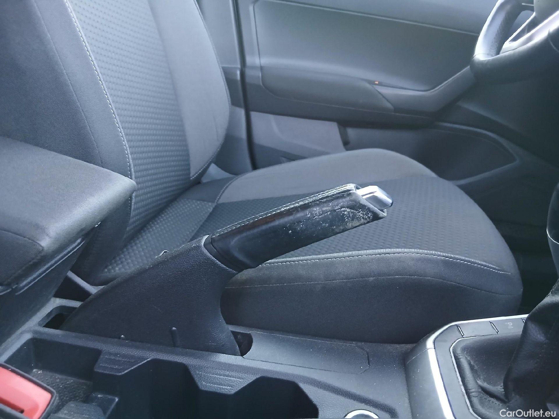  Volkswagen  Polo VOLKSWAGEN  / 2021 / 5P / berlina con portón Life 1.0 TSI 70kW (95CV) #39