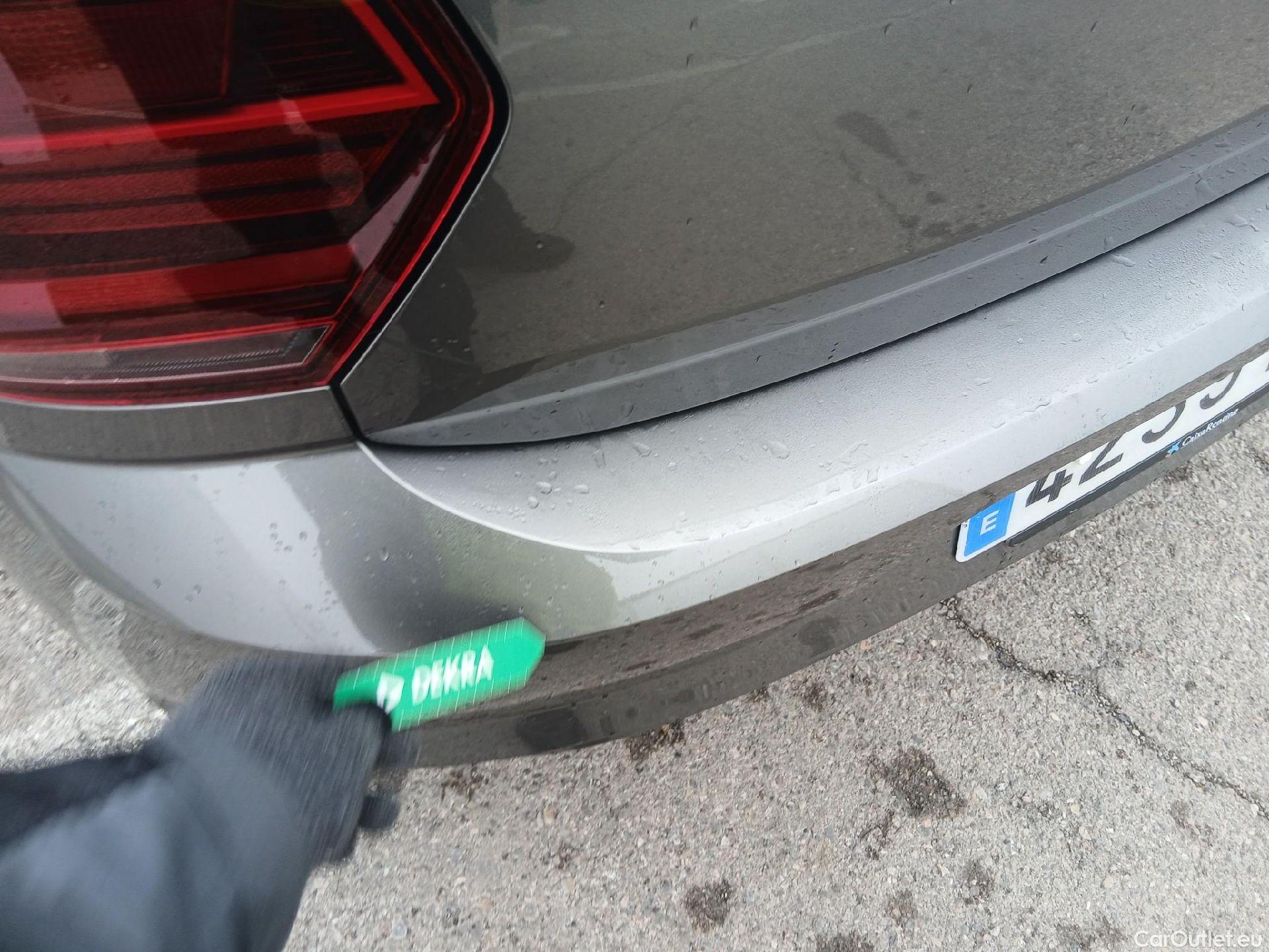  Volkswagen  Polo VOLKSWAGEN  / 2017 / 5P / berlina con portón Advance 1.0 TSI 70kW (95CV) #11