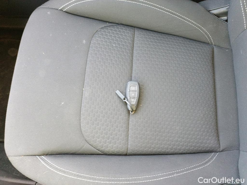  Ford  Kuga FORD  / 2016 / 5P / todoterreno 1.5 EcoBoost 88kW 4x2 Trend+ (CX) #10