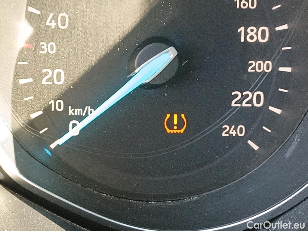  Ford  Kuga FORD  / 2016 / 5P / todoterreno 1.5 EcoBoost 88kW 4x2 Trend+ (CX) #12