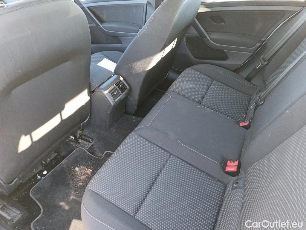  Volkswagen  Golf  VOLKSWAGEN / 2016 / 5P / berlina con portón Last Edition 1.5 TSI EVO 96kW (130CV) (CX) #8