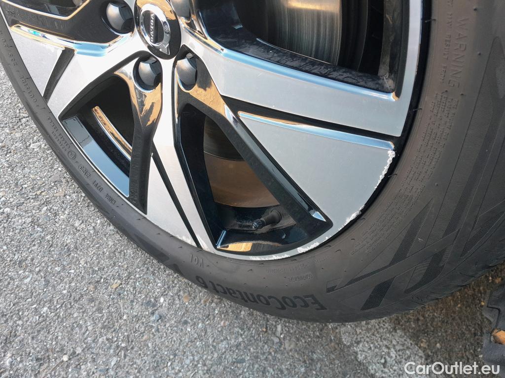  Volvo  XC 40 VOLVO XC40 / 2017 / 5P / todoterreno 1.5 T5 Twin Recharge R-Design Auto #7