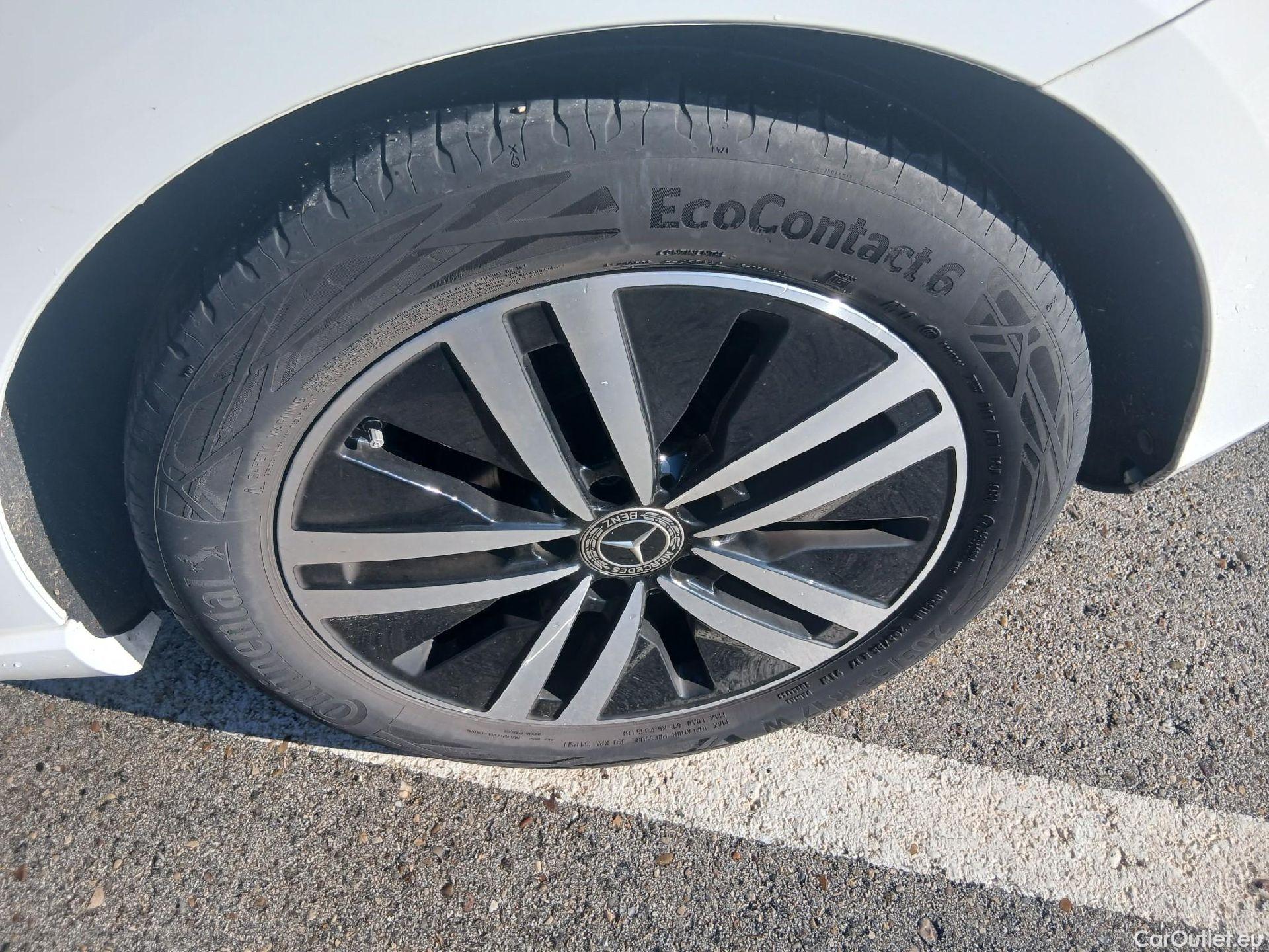  Mercedes  B-Klasse MERCEDES-BENZ Clase B / 2019 / 5P / monovolumen compacto B 180 d #2