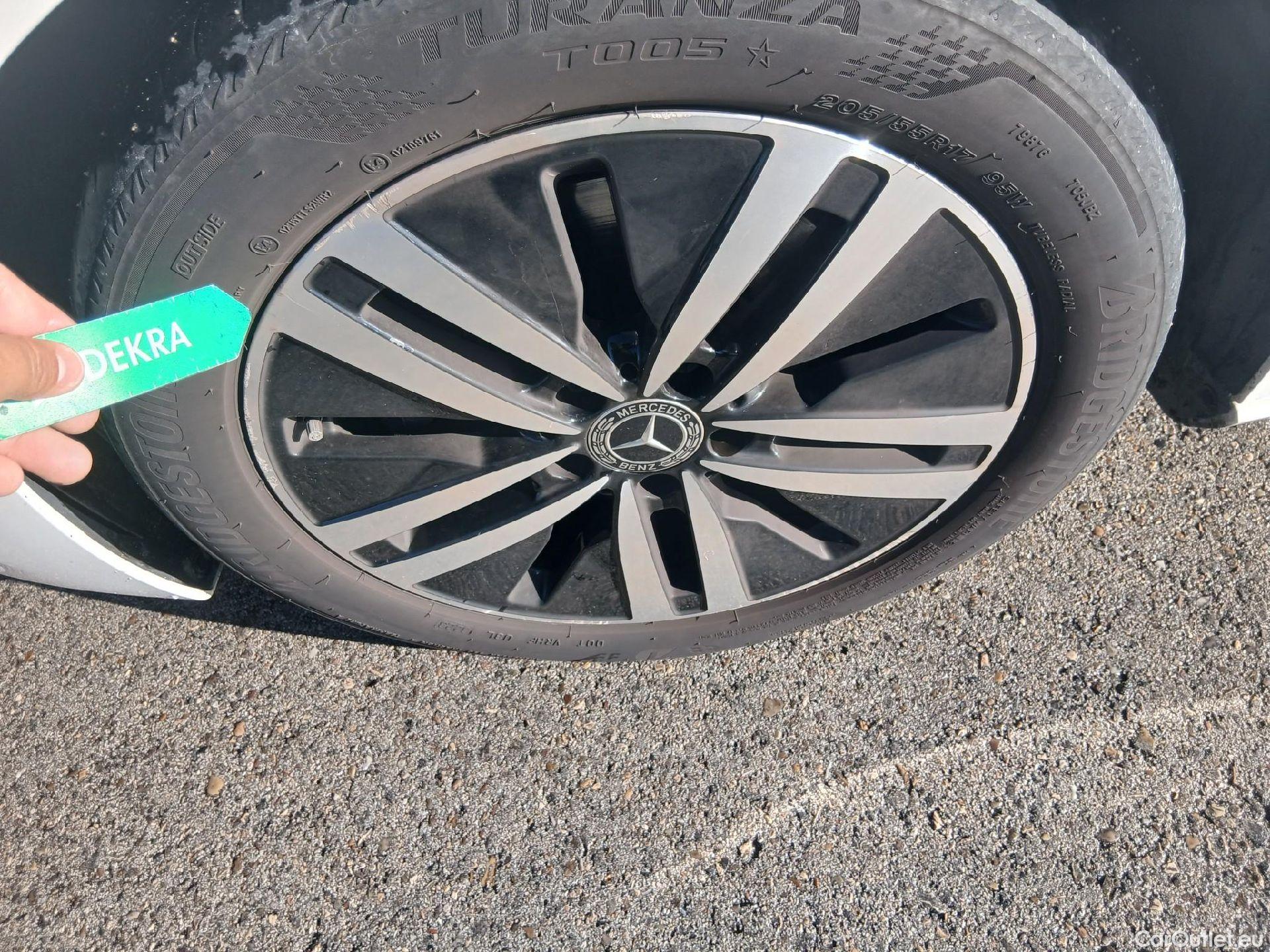  Mercedes  B-Klasse MERCEDES-BENZ Clase B / 2019 / 5P / monovolumen compacto B 180 d #19