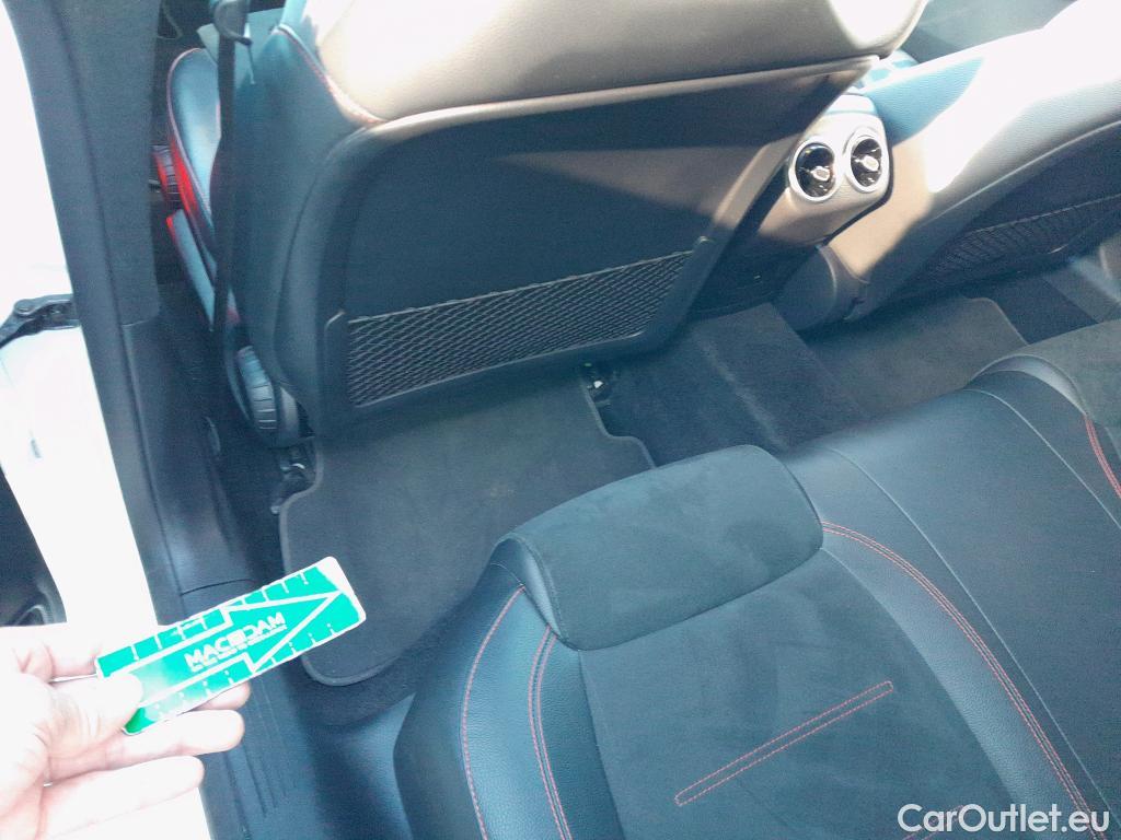  Mercedes  CLA-Klasse MERCEDES-BENZ CLA / 2019 / 4P / coupé CLA 250 e #16