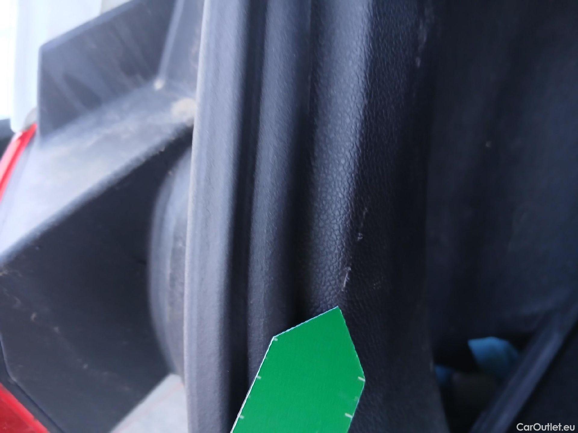  Volkswagen  Polo VOLKSWAGEN  / 2021 / 5P / berlina con portón Life 1.0 TSI 70kW (95CV) #25