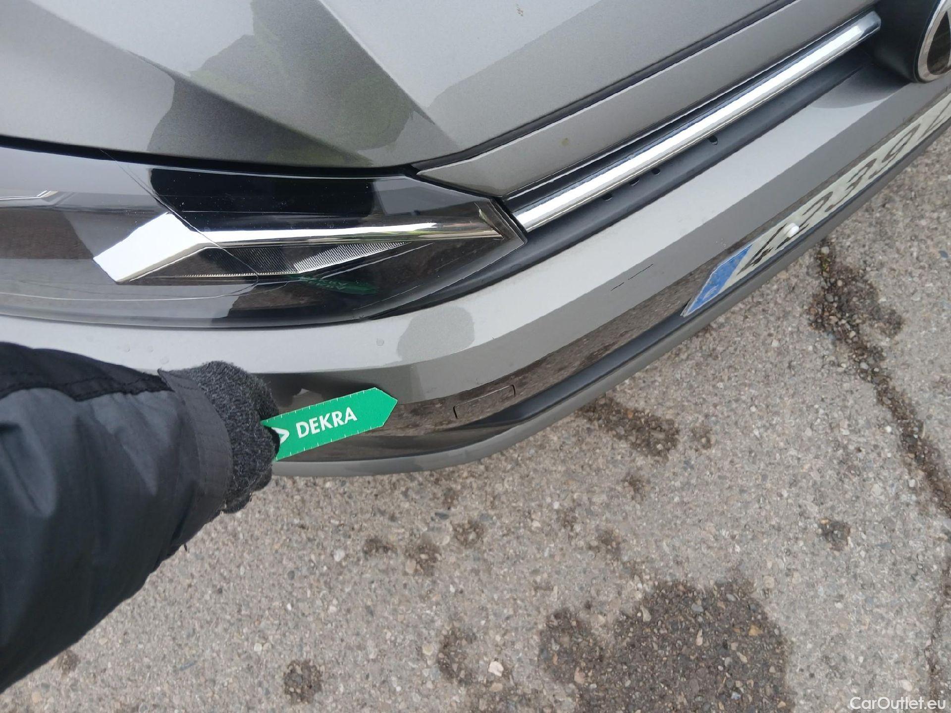  Volkswagen  Polo VOLKSWAGEN  / 2017 / 5P / berlina con portón Advance 1.0 TSI 70kW (95CV) #2