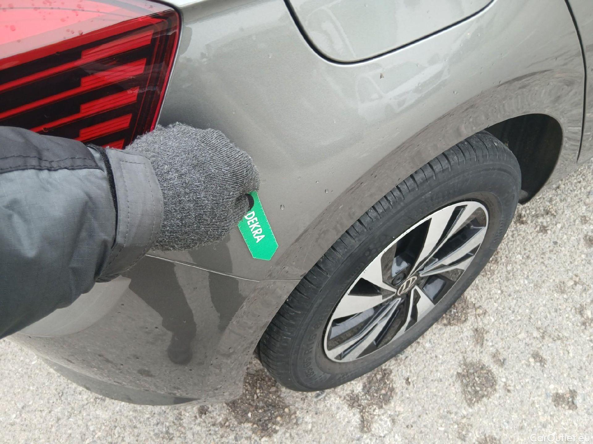  Volkswagen  Polo VOLKSWAGEN  / 2017 / 5P / berlina con portón Advance 1.0 TSI 70kW (95CV) #13