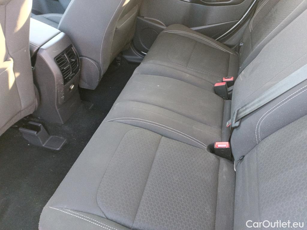  Ford  Kuga FORD  / 2016 / 5P / todoterreno 1.5 EcoBoost 88kW 4x2 Trend+ (CX) #3