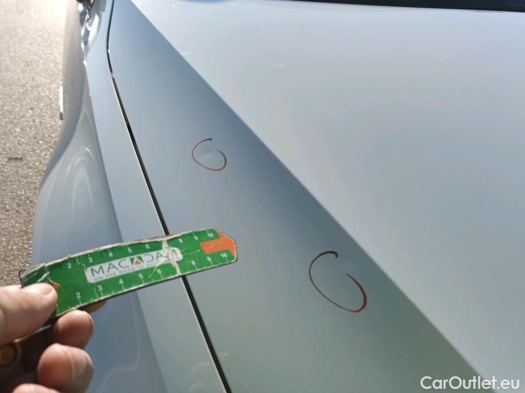  Volkswagen  Golf  VOLKSWAGEN / 2016 / 5P / berlina con portón Last Edition 1.5 TSI EVO 96kW (130CV) (CX) #4