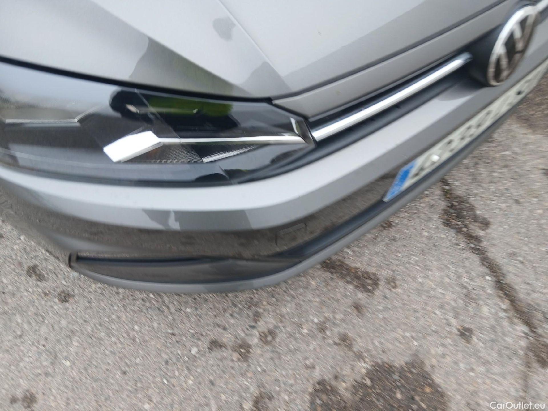  Volkswagen  Polo VOLKSWAGEN  / 2017 / 5P / berlina con portón Advance 1.0 TSI 70kW (95CV) #1