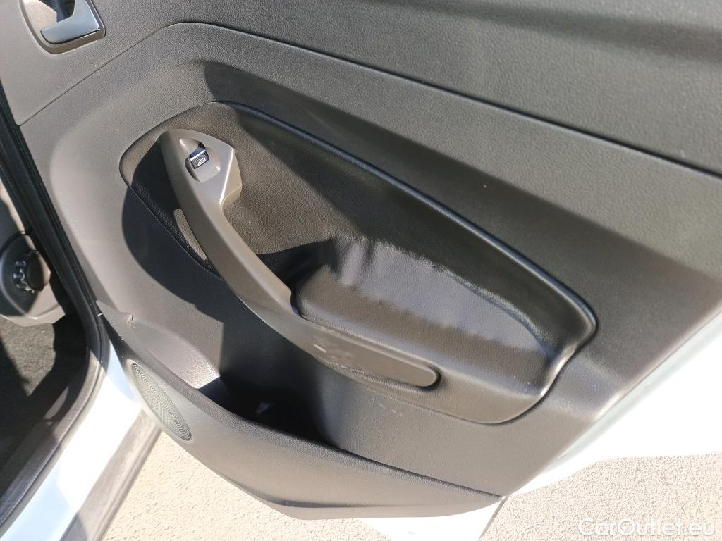  Ford  Kuga FORD  / 2016 / 5P / todoterreno 1.5 EcoBoost 88kW 4x2 Trend+ (CX) #5