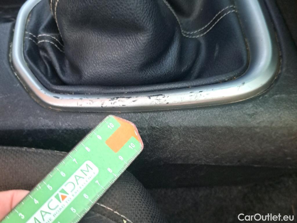  Toyota  Hilux TOYOTA  / 2020 / 4P / pickup 2.8 D-4D 150kW (204CV) Cabina Doble VX #32