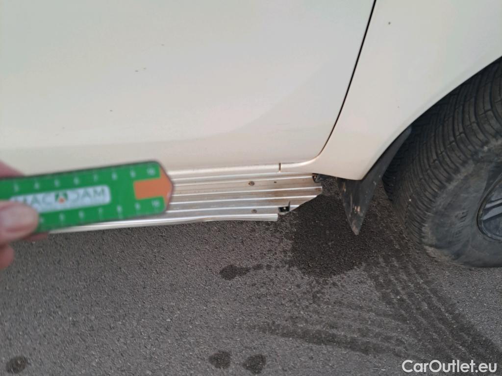  Toyota  Hilux TOYOTA  / 2020 / 4P / pickup 2.8 D-4D 150kW (204CV) Cabina Doble VX #9