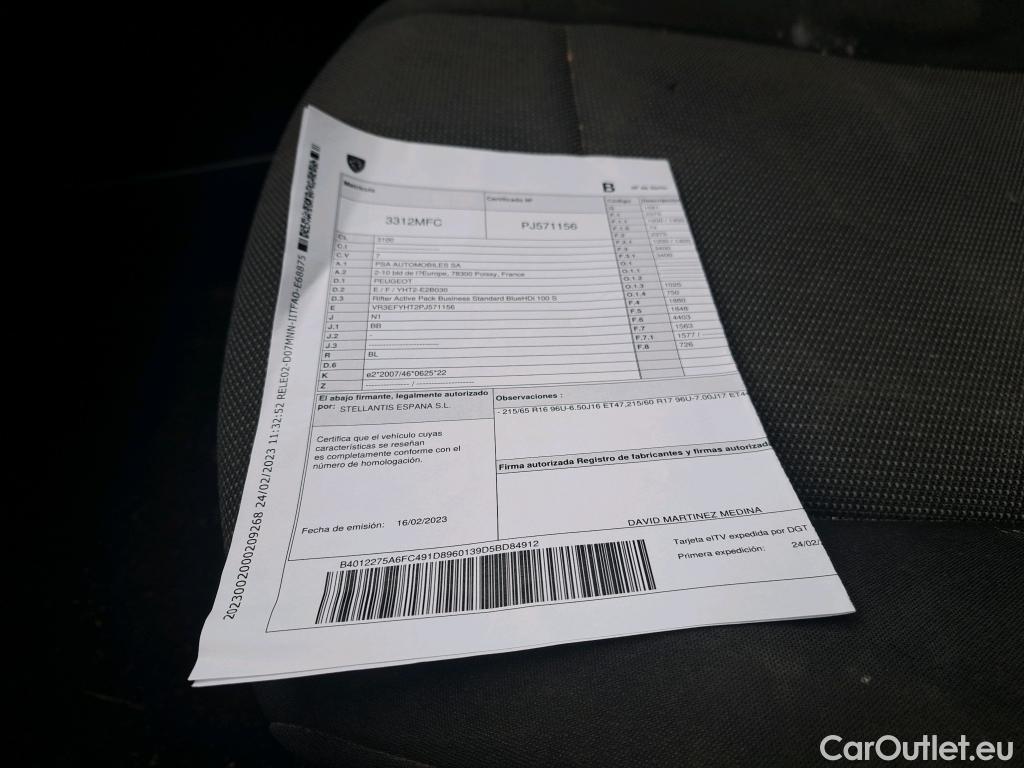  Peugeot  RIFTER PEUGEOT  / 2018 / 5P / combi Active Pack Busin. Standard BlueHDi 73kW #37