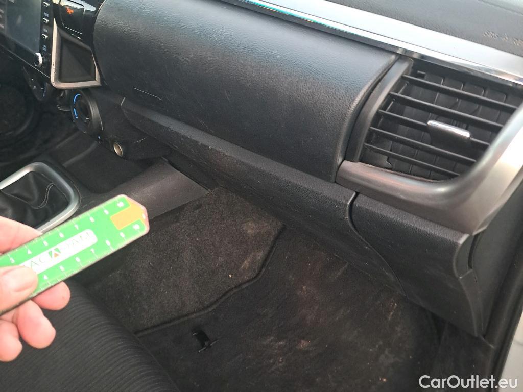  Toyota  Hilux TOYOTA  / 2020 / 4P / pickup 2.8 D-4D 150kW (204CV) Cabina Doble VX #25