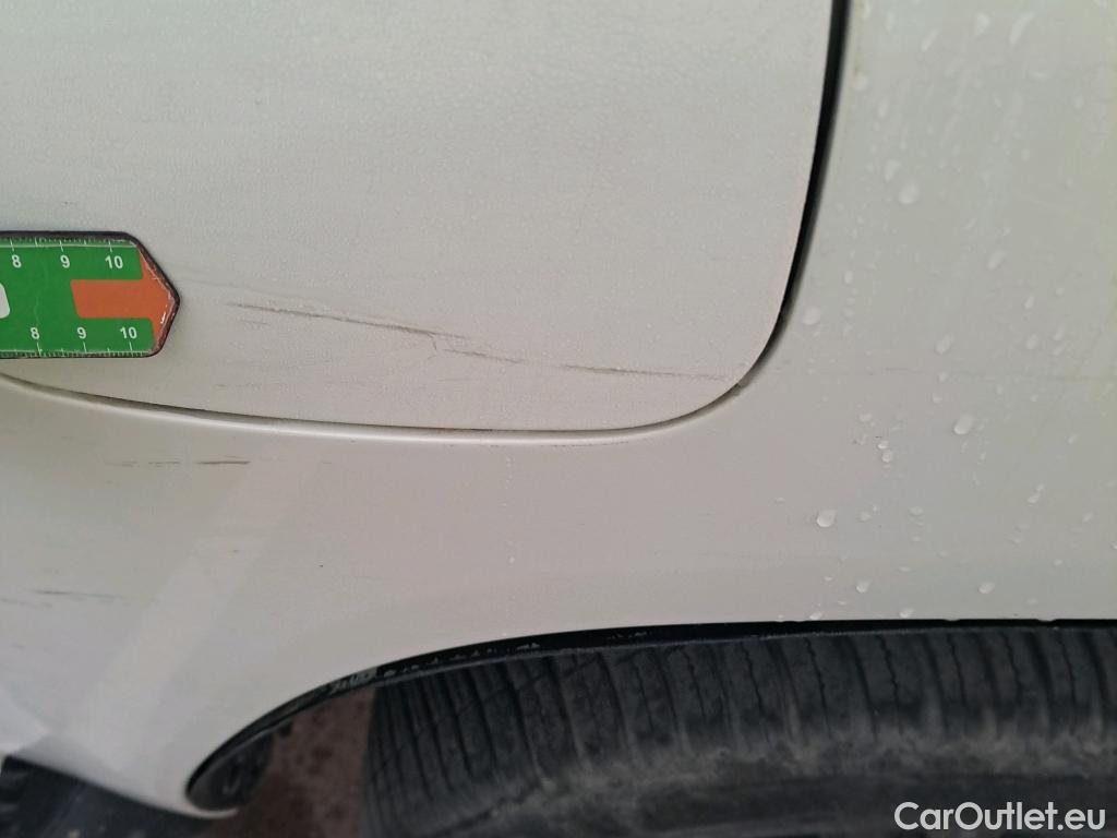  Toyota  Hilux TOYOTA  / 2020 / 4P / pickup 2.8 D-4D 150kW (204CV) Cabina Doble VX #41