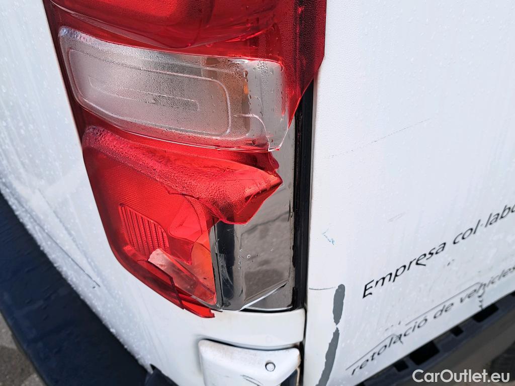  Opel  Vivaro OPEL  / 2019 / 4P / furgón 2.0 Diésel 88kW (120CV) L Inc. Select #16