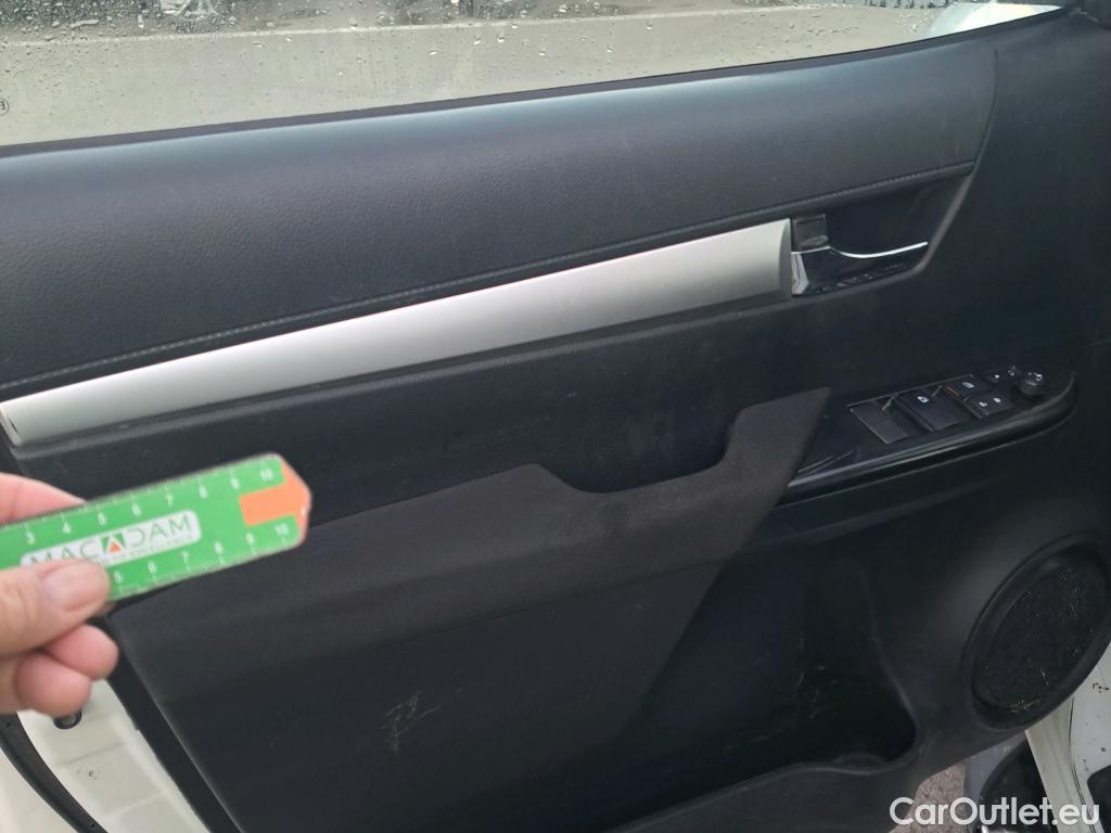  Toyota  Hilux TOYOTA  / 2020 / 4P / pickup 2.8 D-4D 150kW (204CV) Cabina Doble VX #23