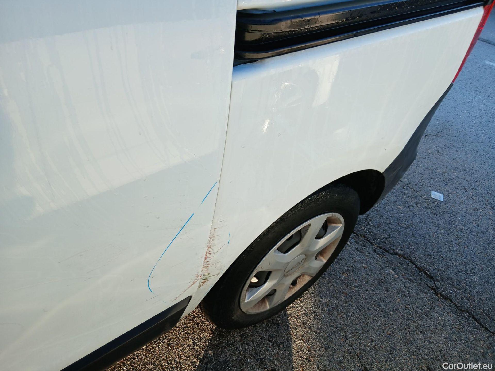  Dacia  Dokker DACIA  / 2013 / 4P / furgón derivado de turismo Van Essential 1.6 80kW (110CV) ECO-G #32