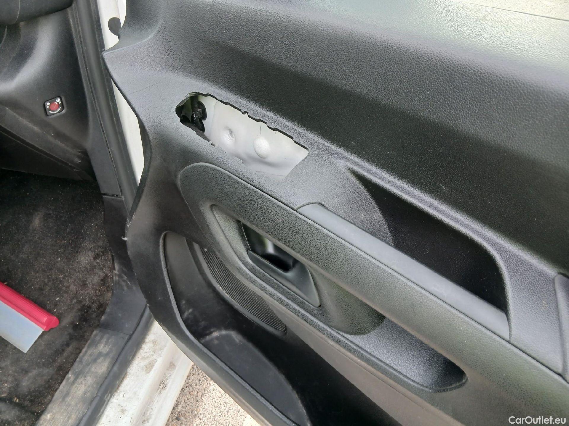  Citroen  Berlingo CITROEN  COMBI Talla M BlueHDi 100 S&S LIVE #8