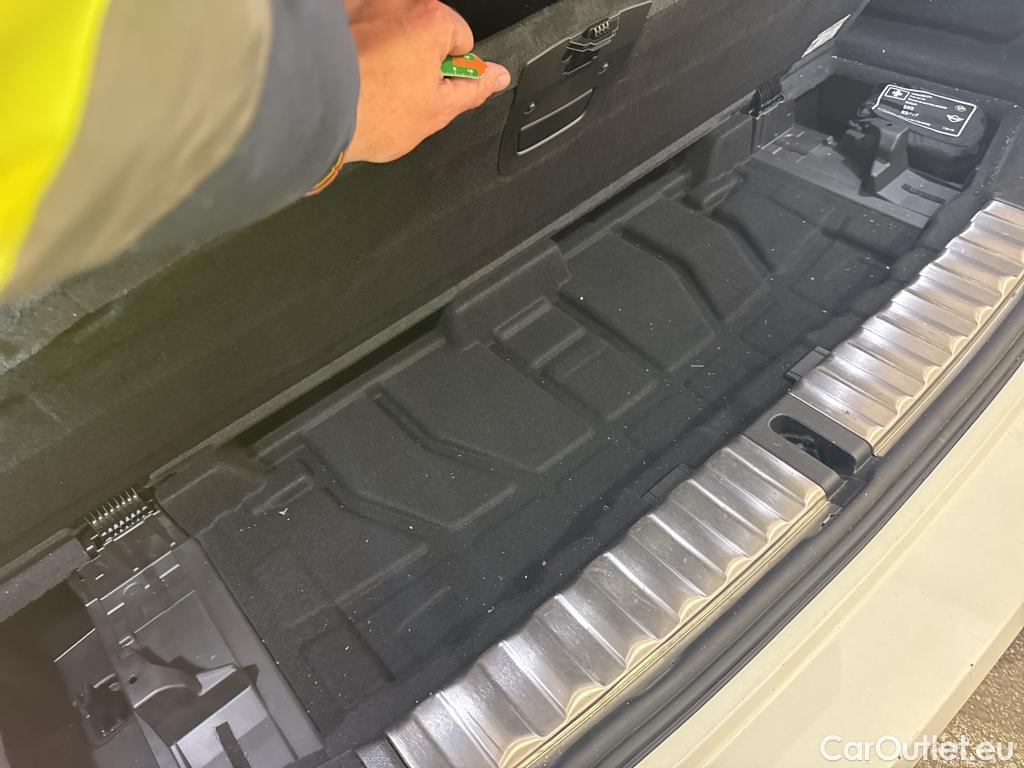  Bmw  Serie 3 BMW Série 3 Touring / 2022 / 5P / Break 318i 156ch Business Design BVA8 #13